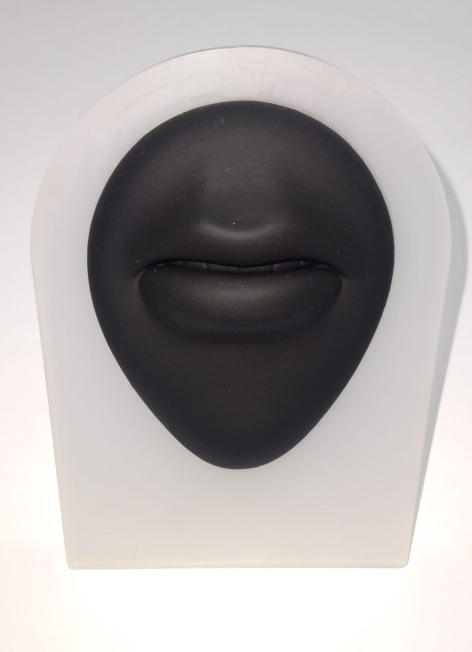 Mostruário de piercing em silicone