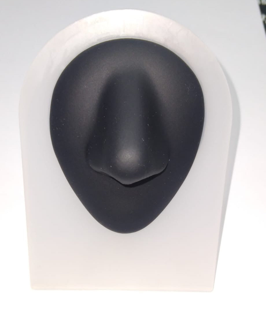 Mostruário de piercing em silicone