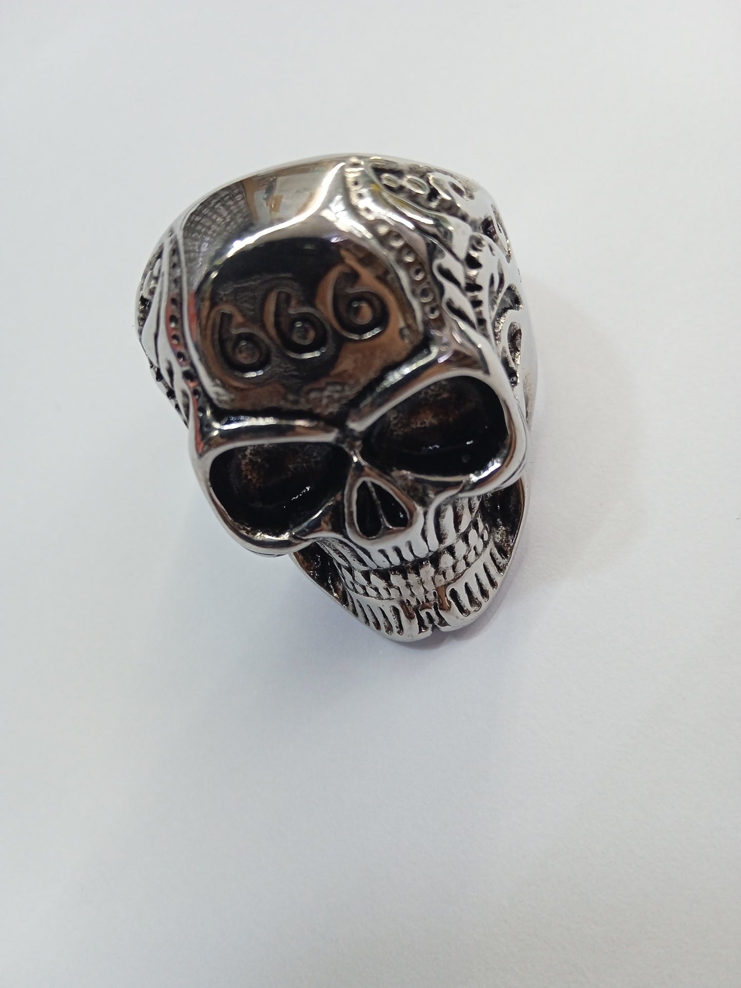 Anel Caveira 666